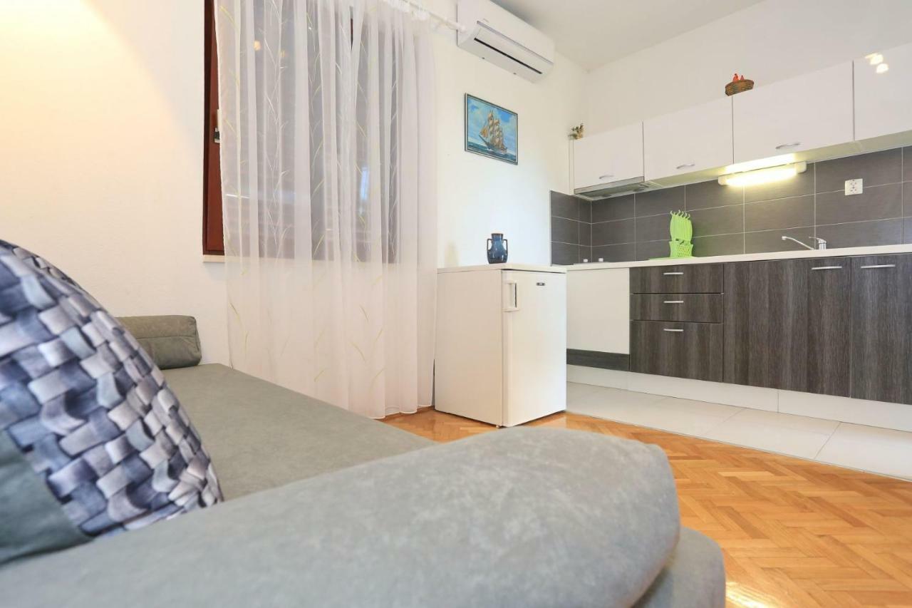 Apartments Romansa Затон Экстерьер фото