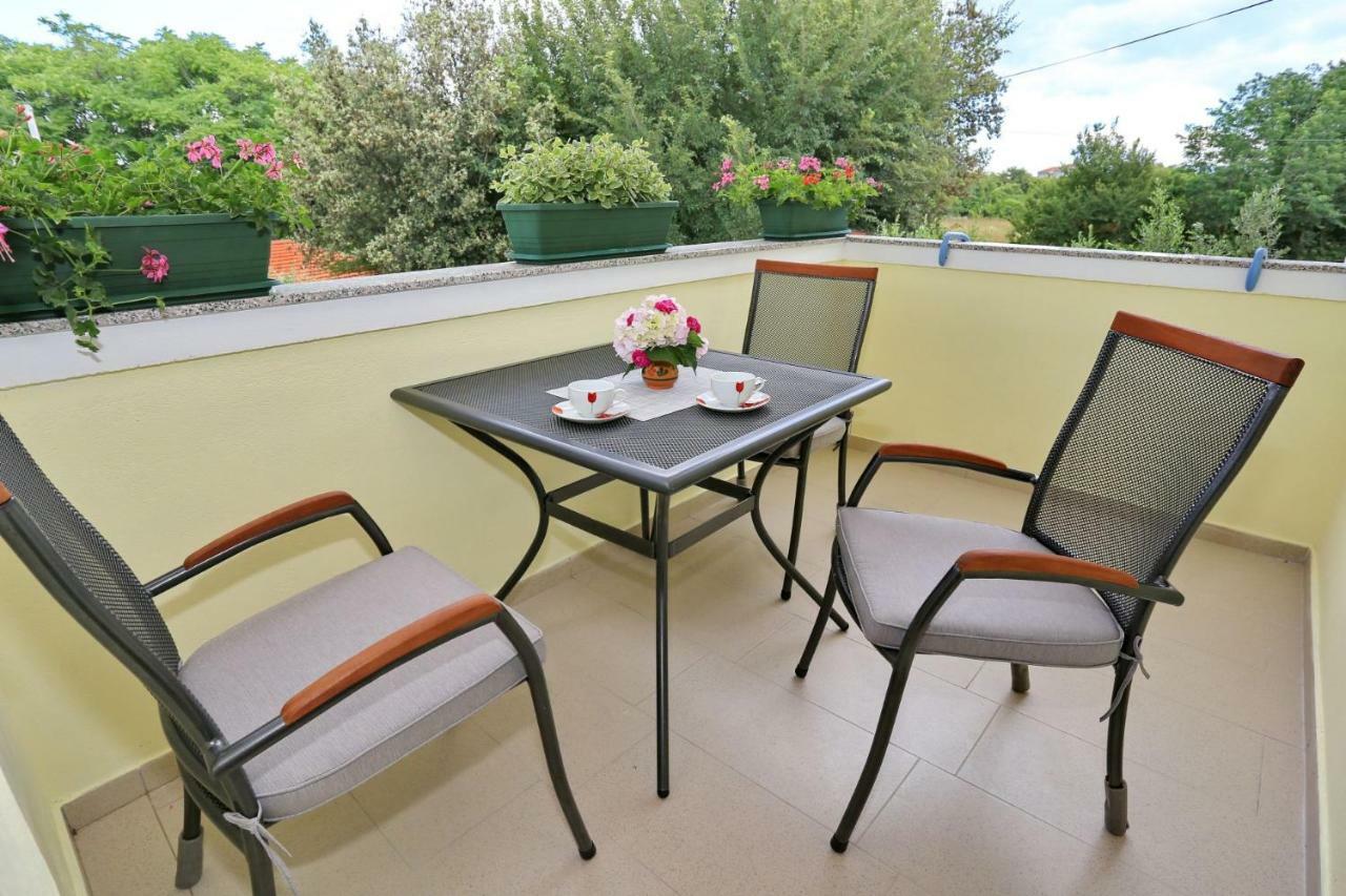 Apartments Romansa Затон Экстерьер фото