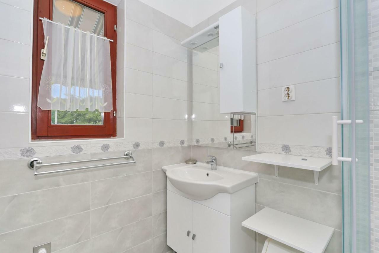 Apartments Romansa Затон Экстерьер фото