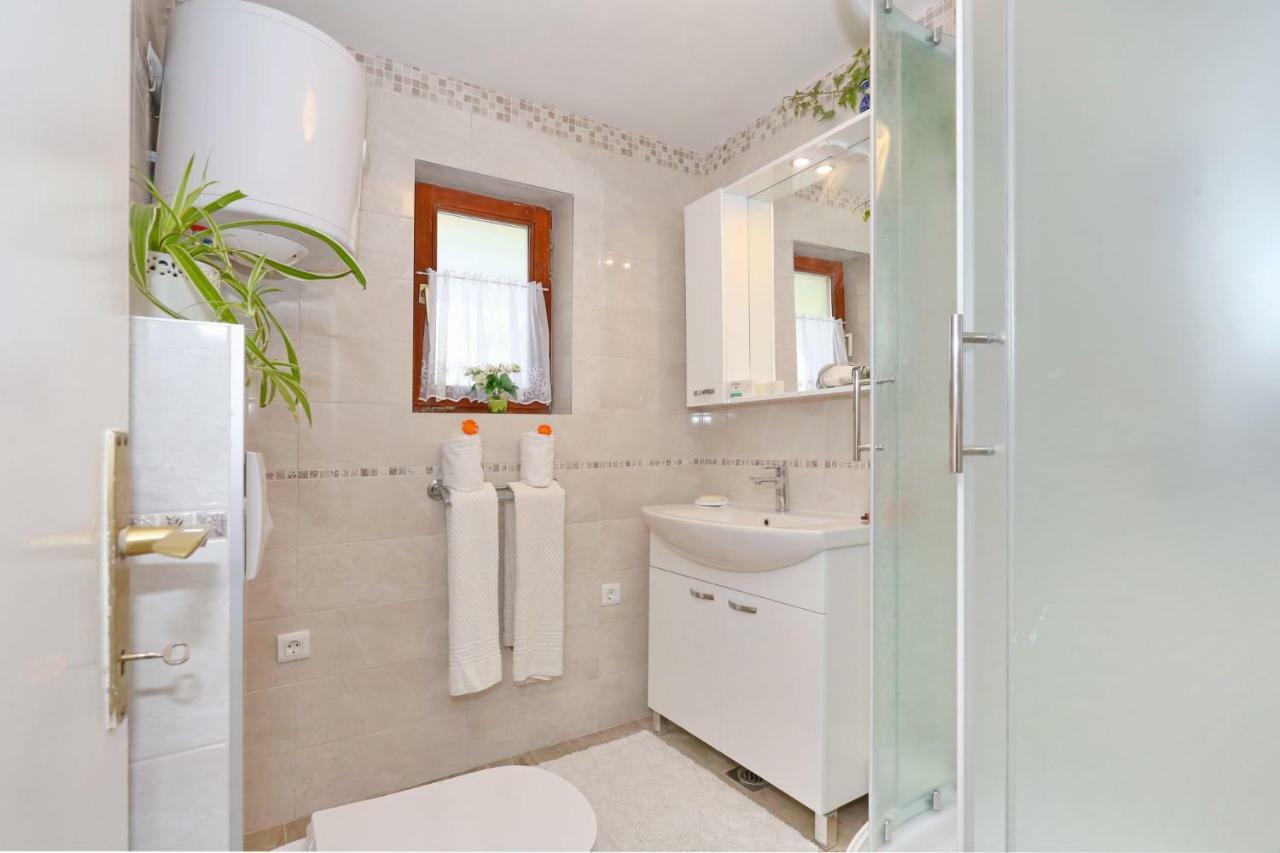 Apartments Romansa Затон Экстерьер фото